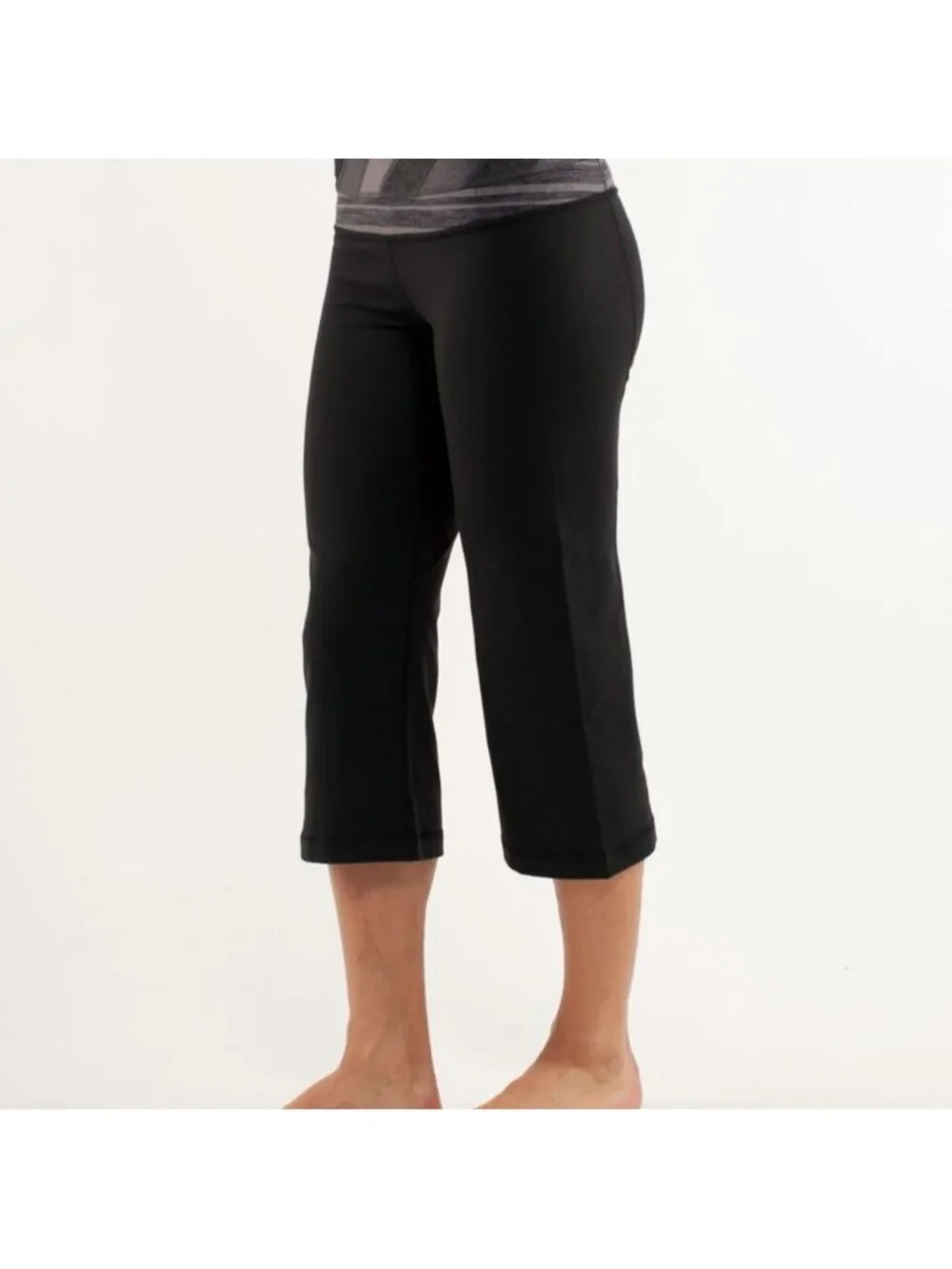 Lululemon Groove Crop Black / Quilt 16 Reversible